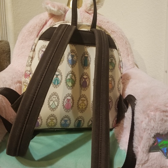 Loungefly mini backpack - Picture 3 of 8